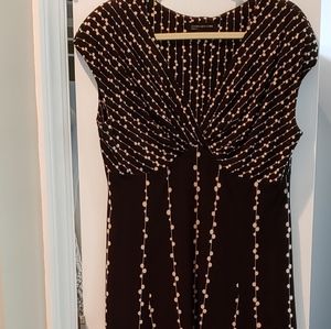 Jones New York Sleeveless Black and Cream Dress